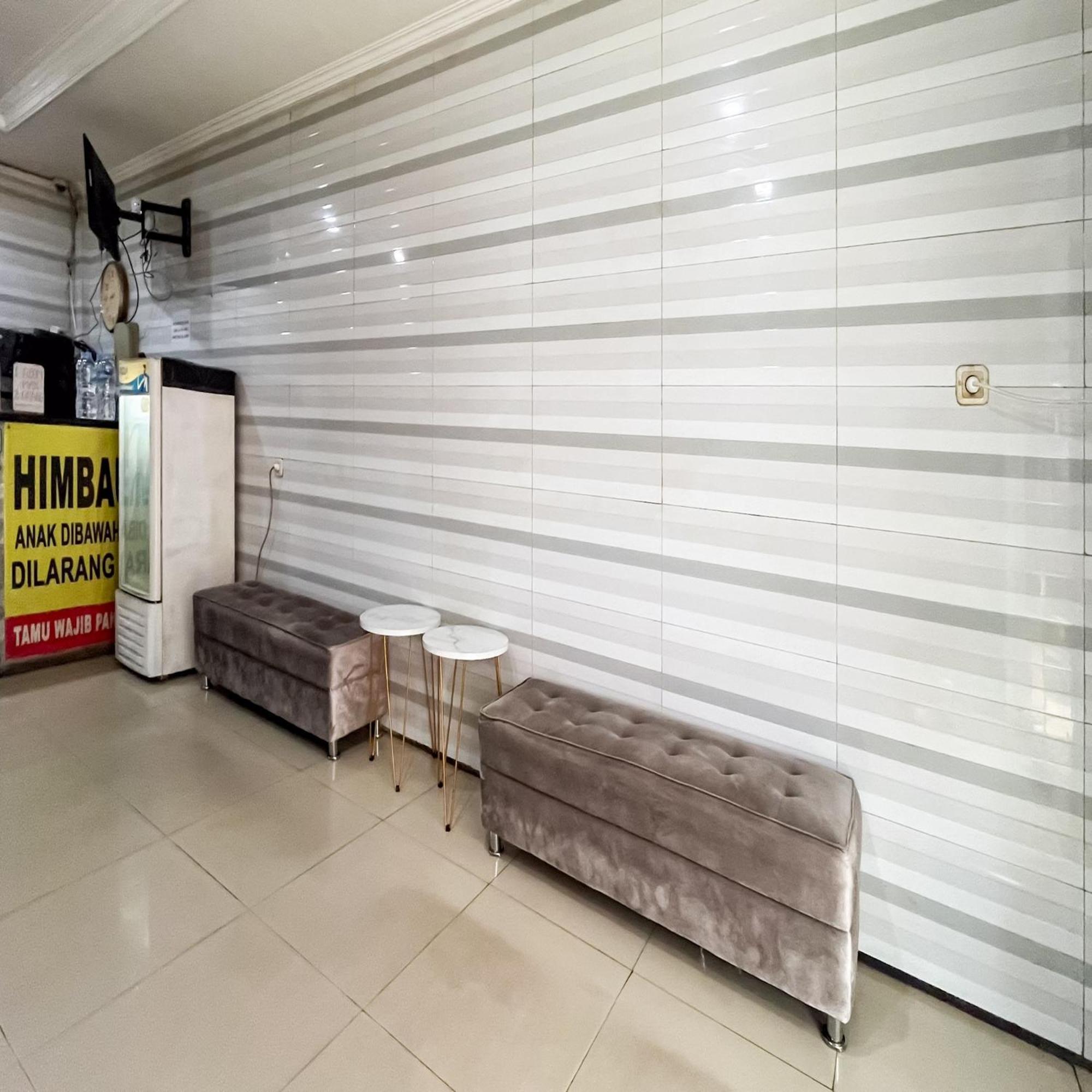 Arcadia Rooms Redpartner Jakarta Exteriör bild