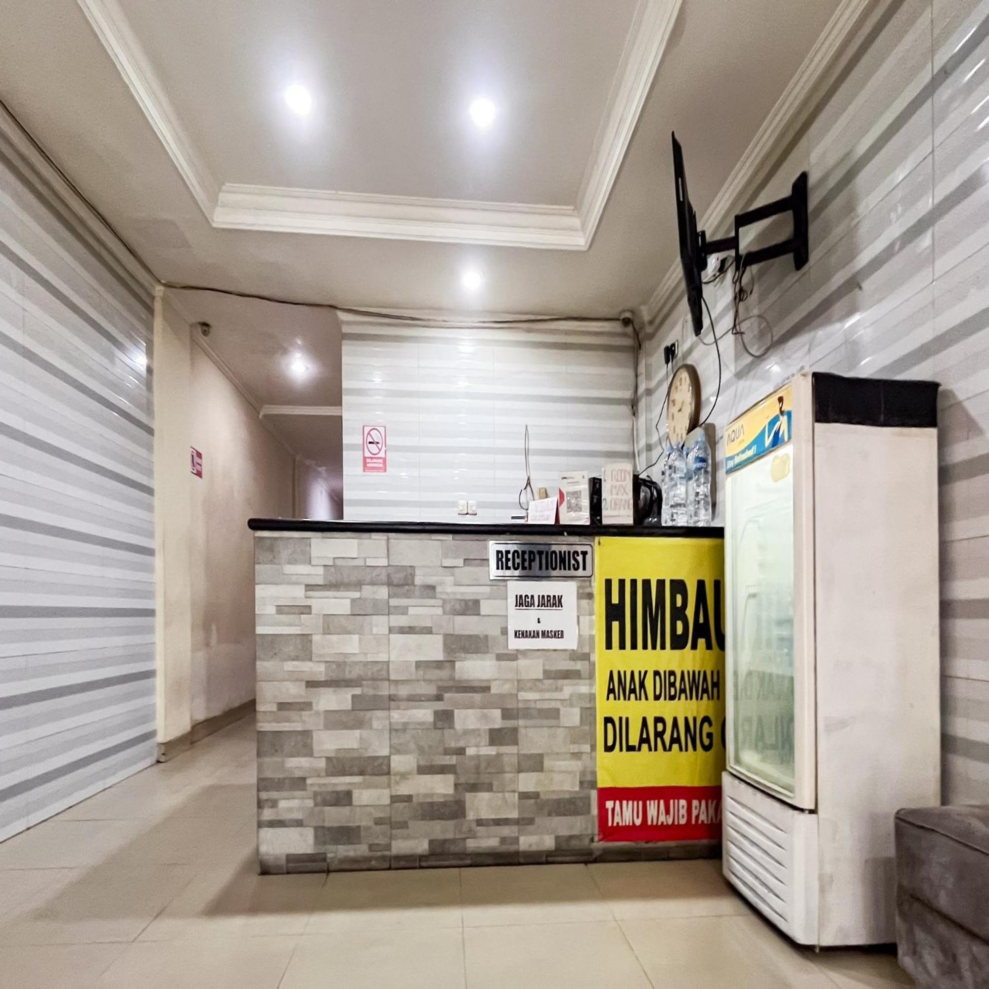 Arcadia Rooms Redpartner Jakarta Exteriör bild