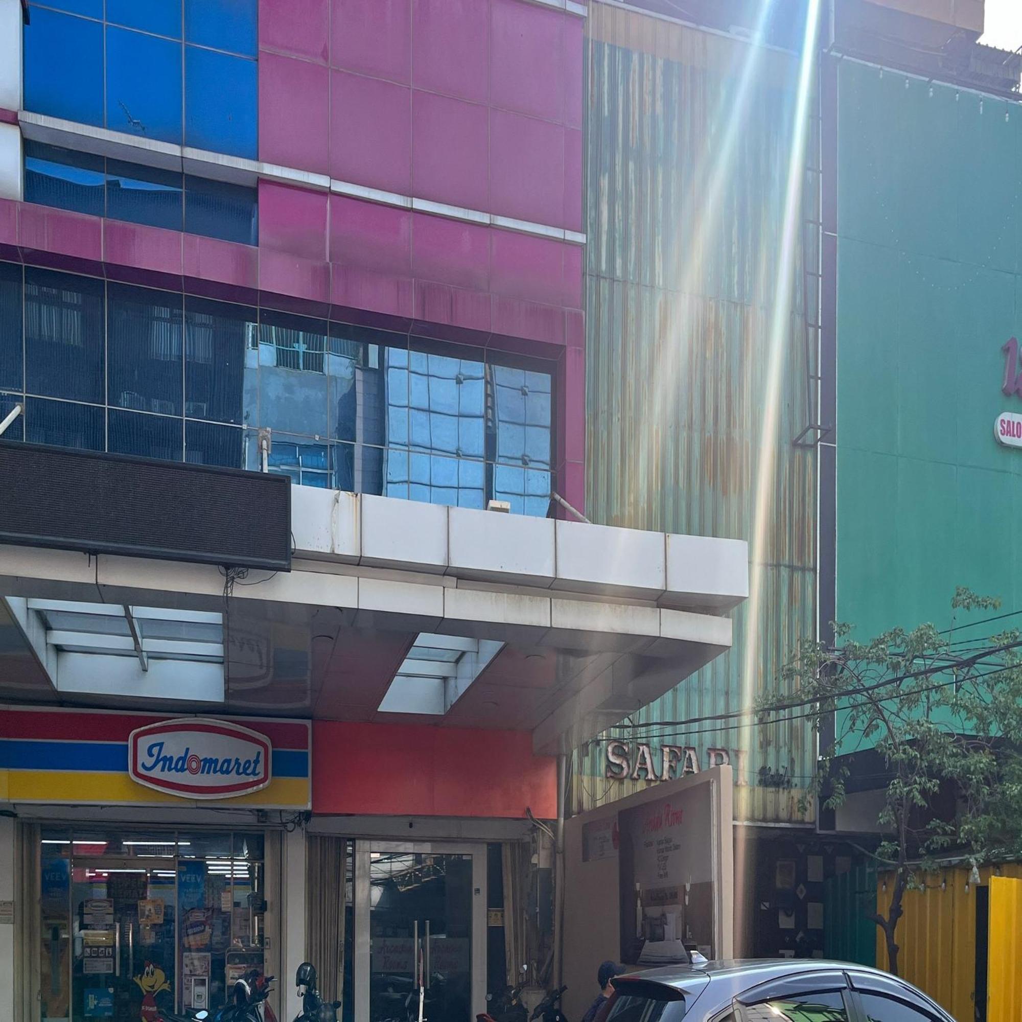 Arcadia Rooms Redpartner Jakarta Exteriör bild